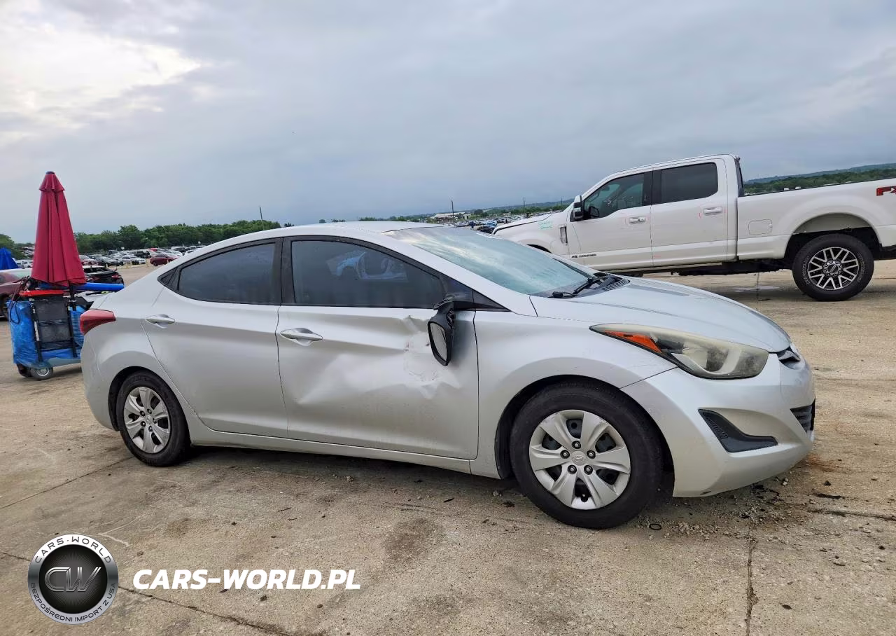 2016 Hyundai Elantra Se VIN:5NPDH4AE3GH750646 - 4