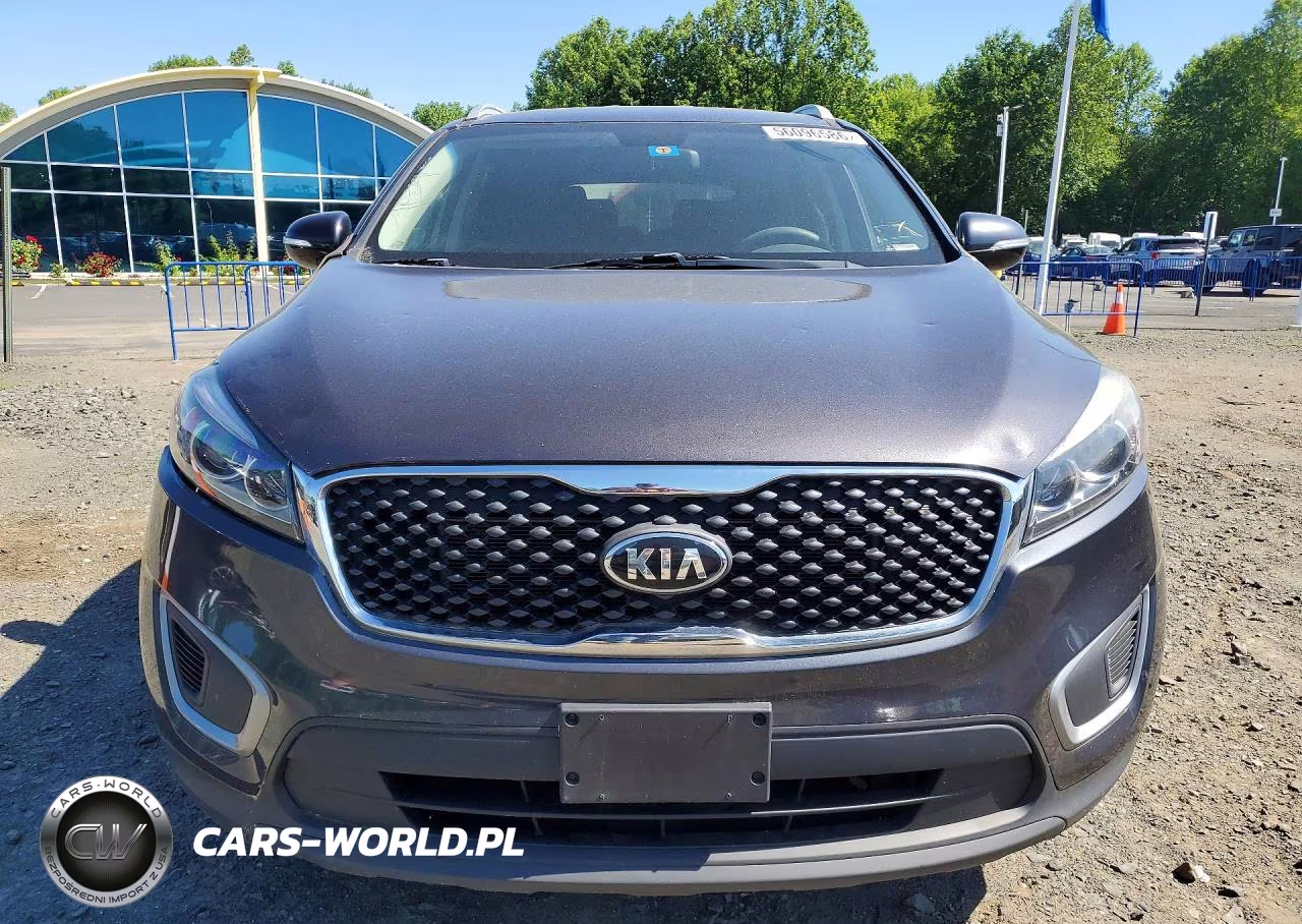 2018 Kia Sorento Lx VIN:5XYPGDA39JG362768 - 5
