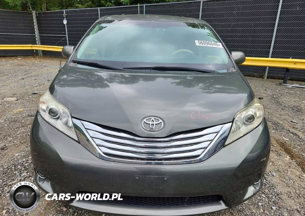 2013 Toyota Sienna Xle 8-Passenger VIN:5TDYK3DC6DS359746 - 5