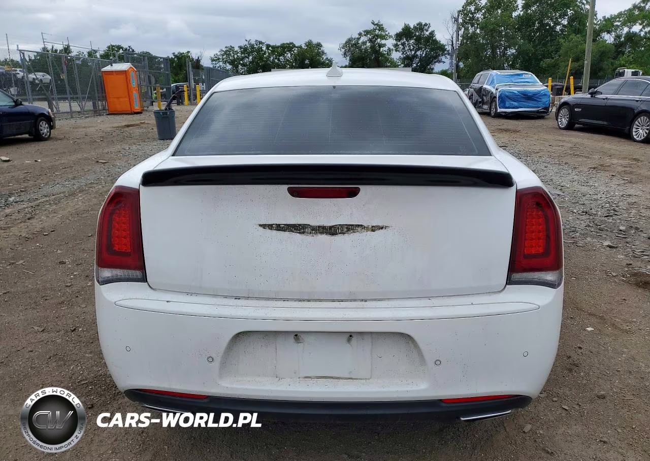 2015 Chrysler 300 S VIN:2C3CCABG7FH786960 - 6