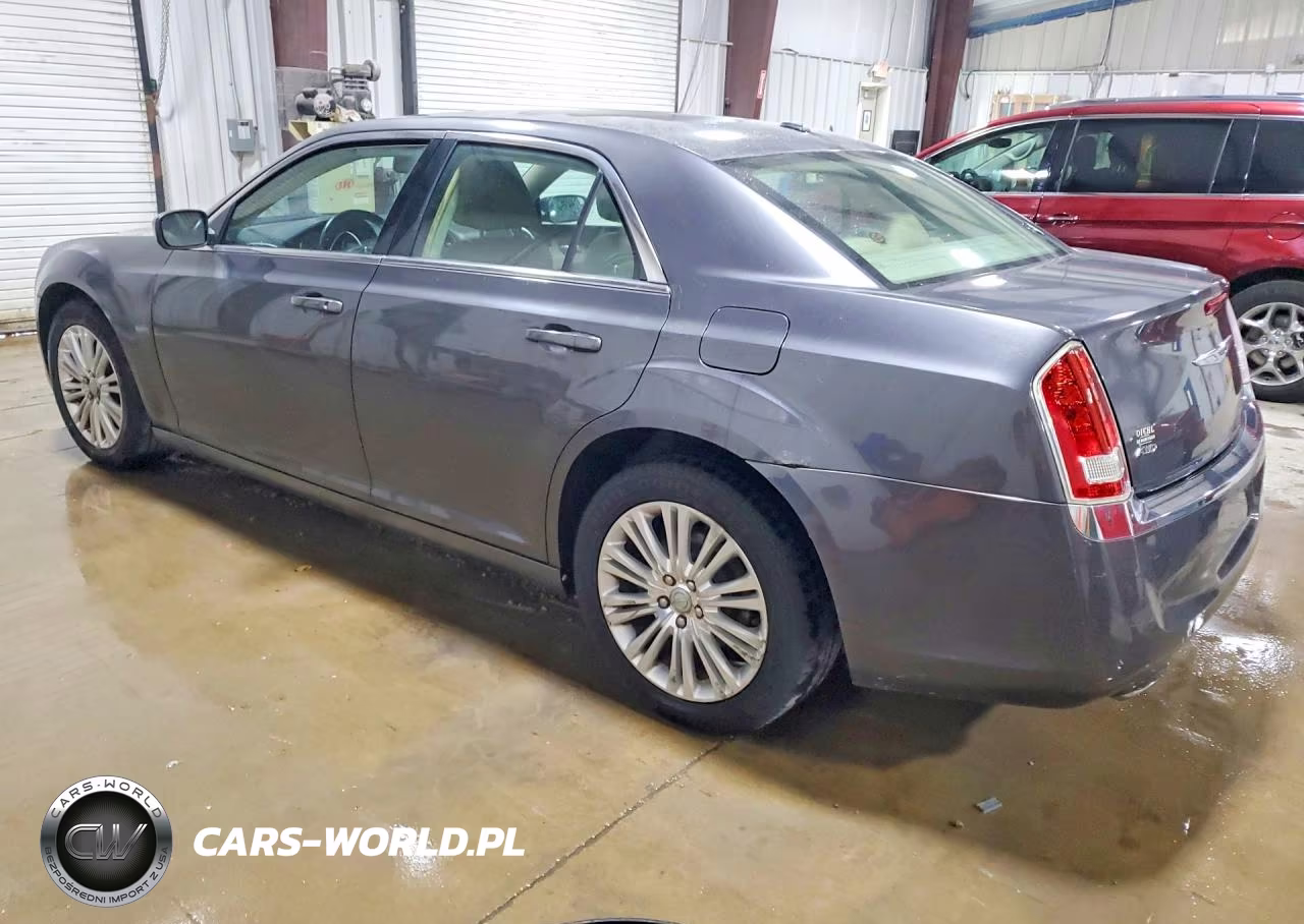 2013 Chrysler 300 VIN:2C3CCARG8DH573681 - 2