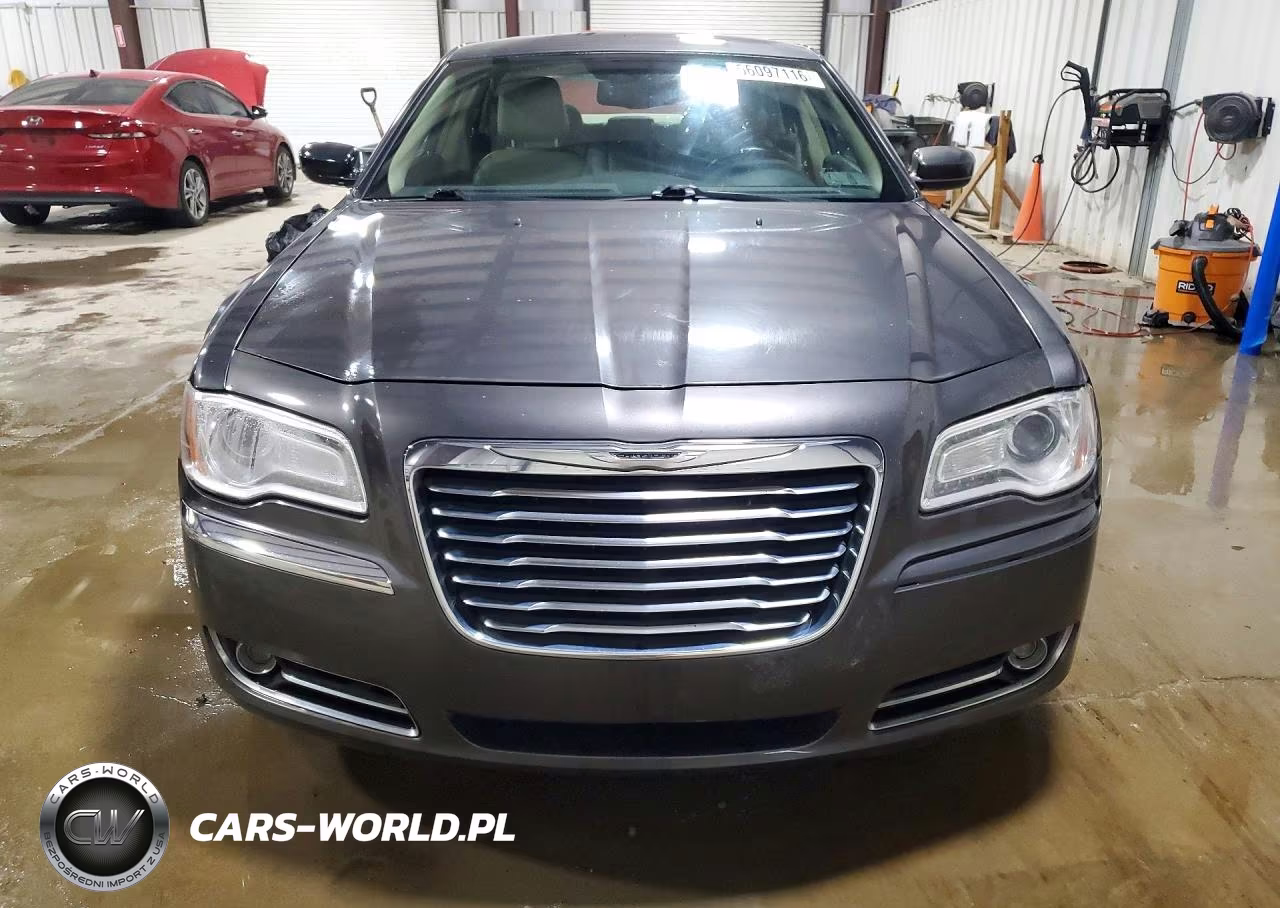 2013 Chrysler 300 VIN:2C3CCARG8DH573681 - 5