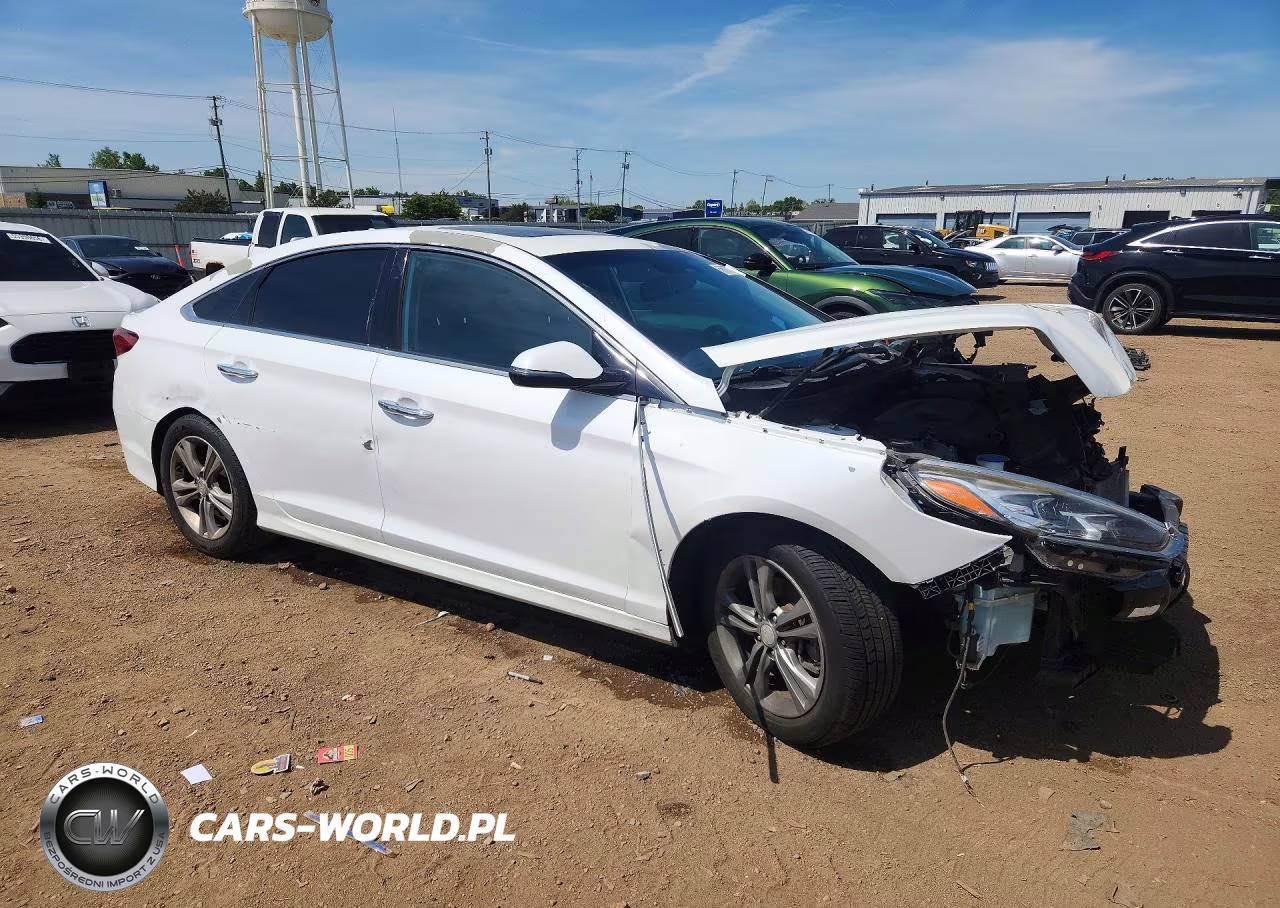 2018 Hyundai Sonata Limited VIN:5NPE34AF5JH659168 - 4