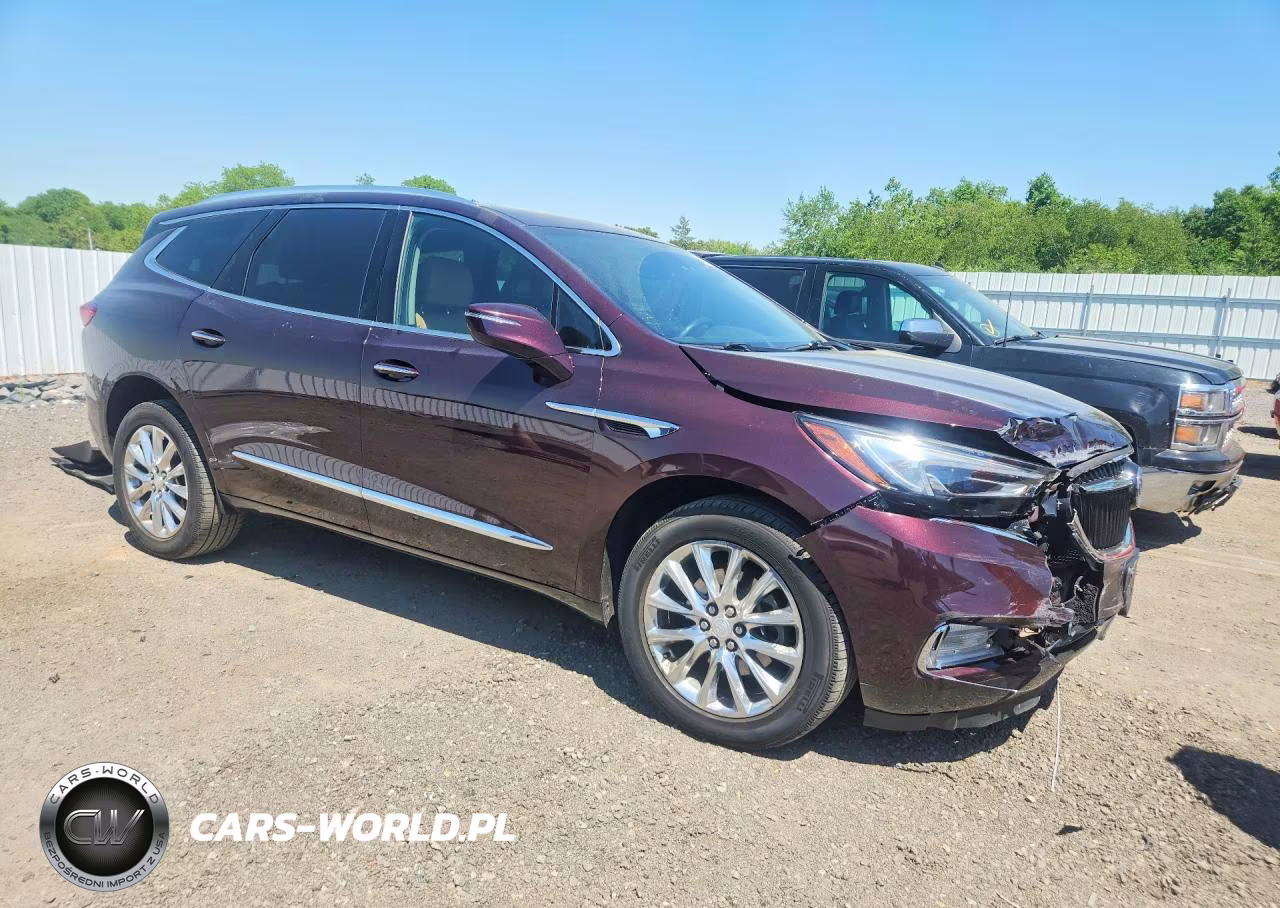 2018 Buick Enclave Essence VIN:5GAEVAKW3JJ136439 - 4