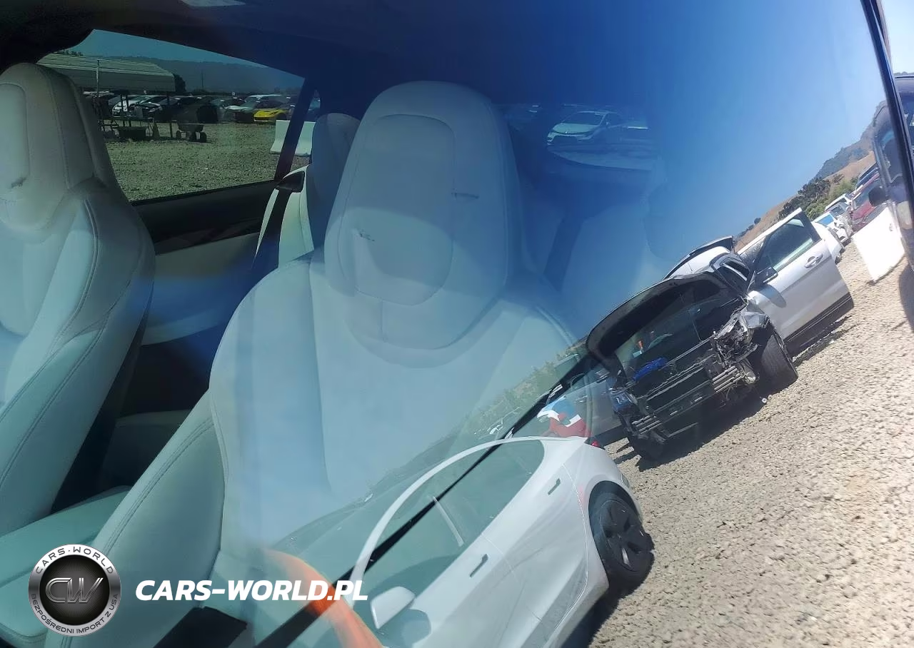 2019 Tesla Model X VIN:5YJXCAE22KF162402 - 10