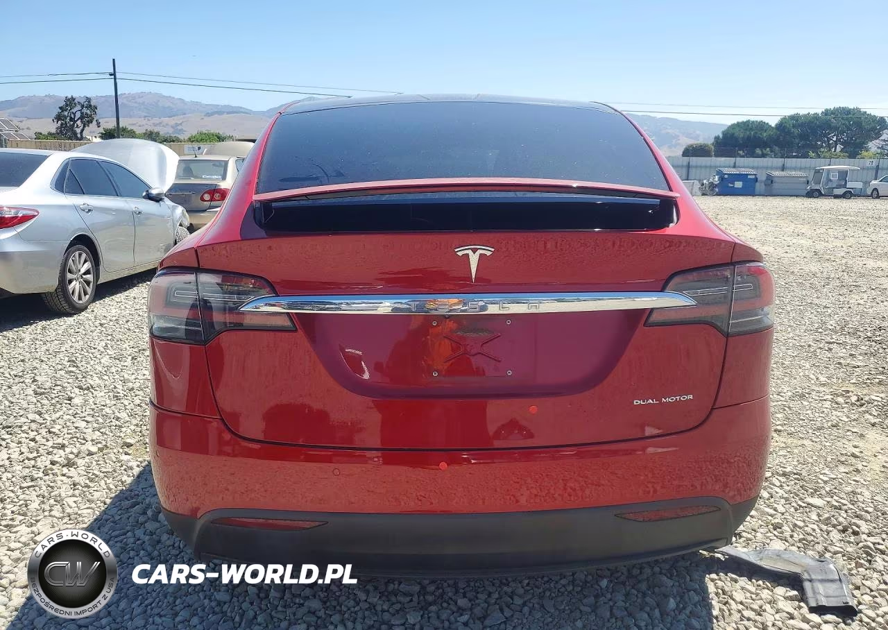 2019 Tesla Model X VIN:5YJXCAE22KF162402 - 6