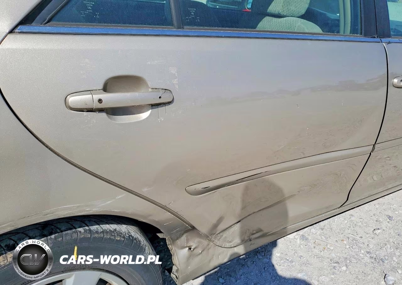 2002 Toyota Camry Le VIN:4T1BE32KX2U577278 - 10