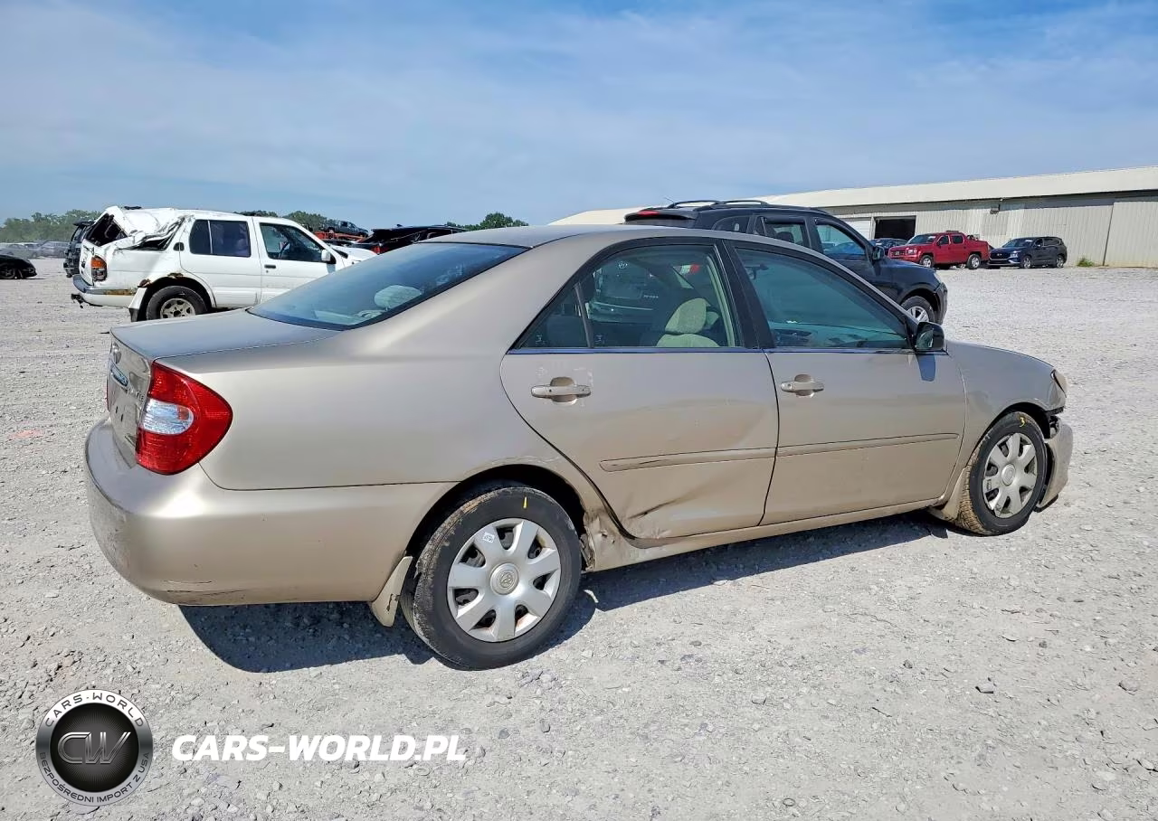 2002 Toyota Camry Le VIN:4T1BE32KX2U577278 - 3