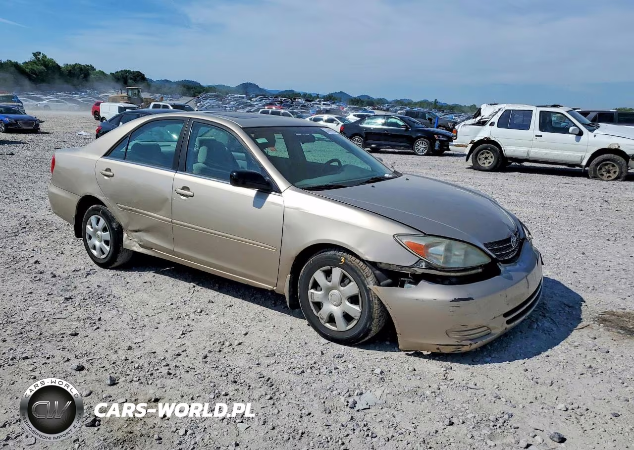 2002 Toyota Camry Le VIN:4T1BE32KX2U577278 - 4
