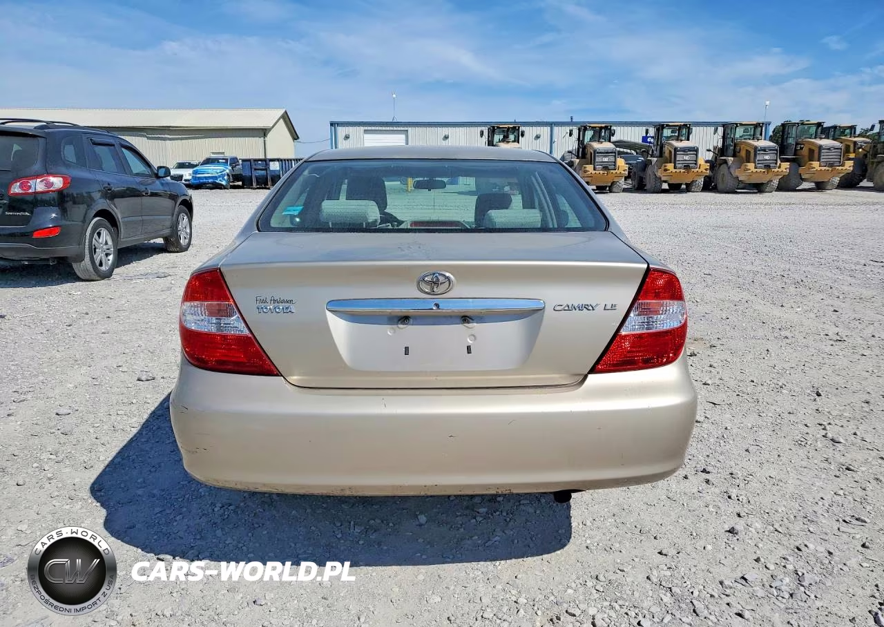 2002 Toyota Camry Le VIN:4T1BE32KX2U577278 - 6