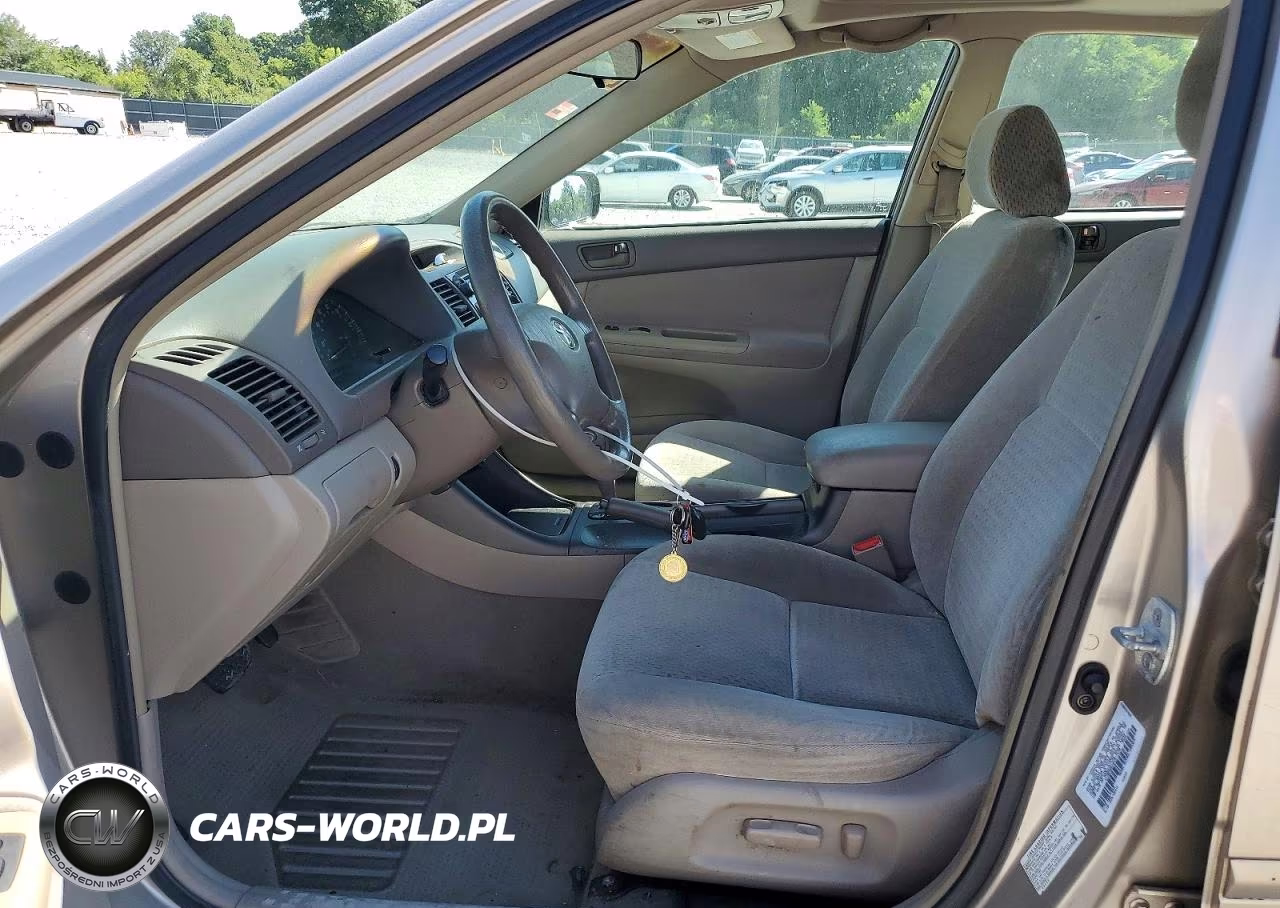 2002 Toyota Camry Le VIN:4T1BE32KX2U577278 - 7