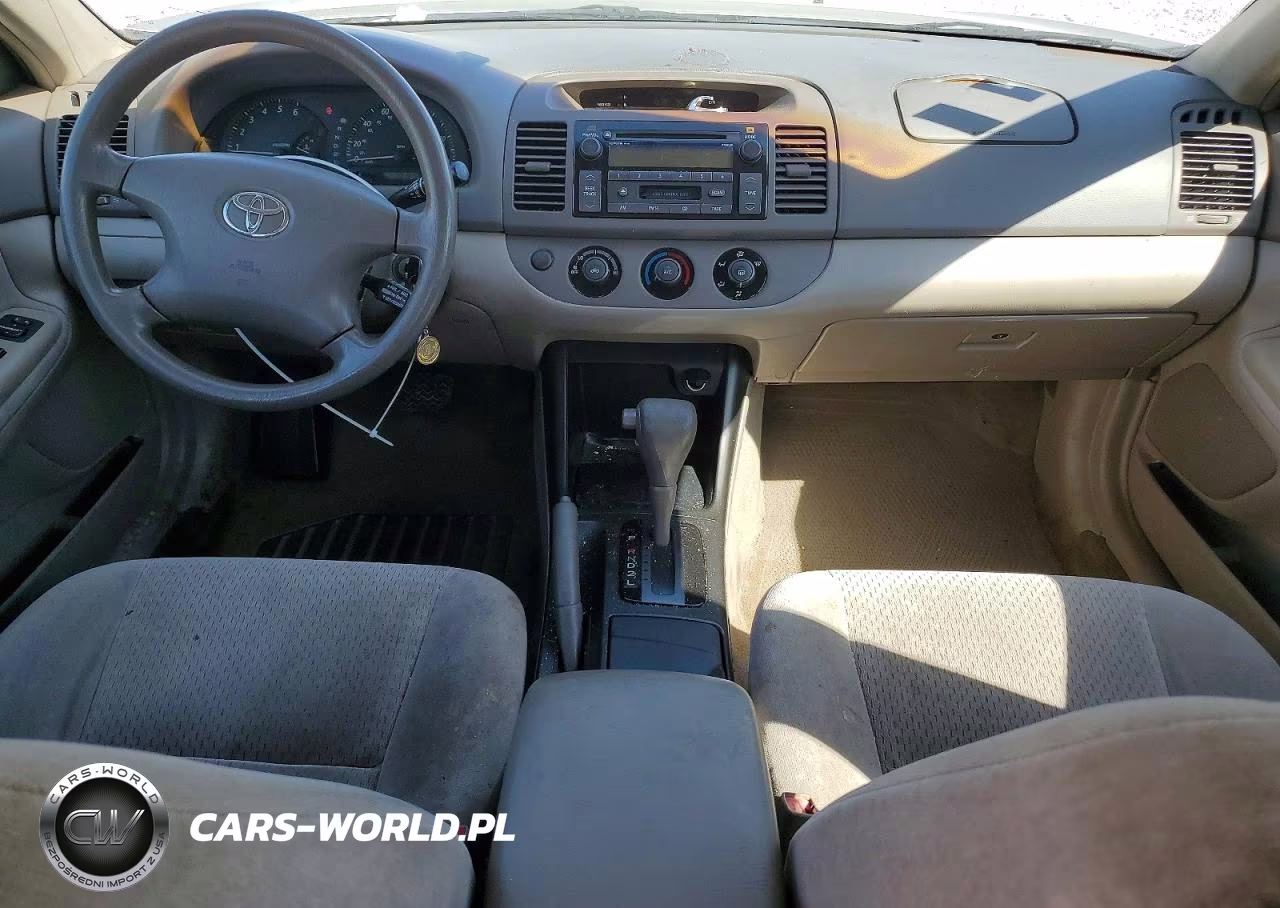 2002 Toyota Camry Le VIN:4T1BE32KX2U577278 - 8
