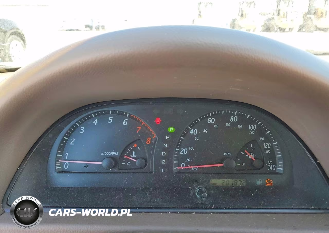 2002 Toyota Camry Le VIN:4T1BE32KX2U577278 - 9