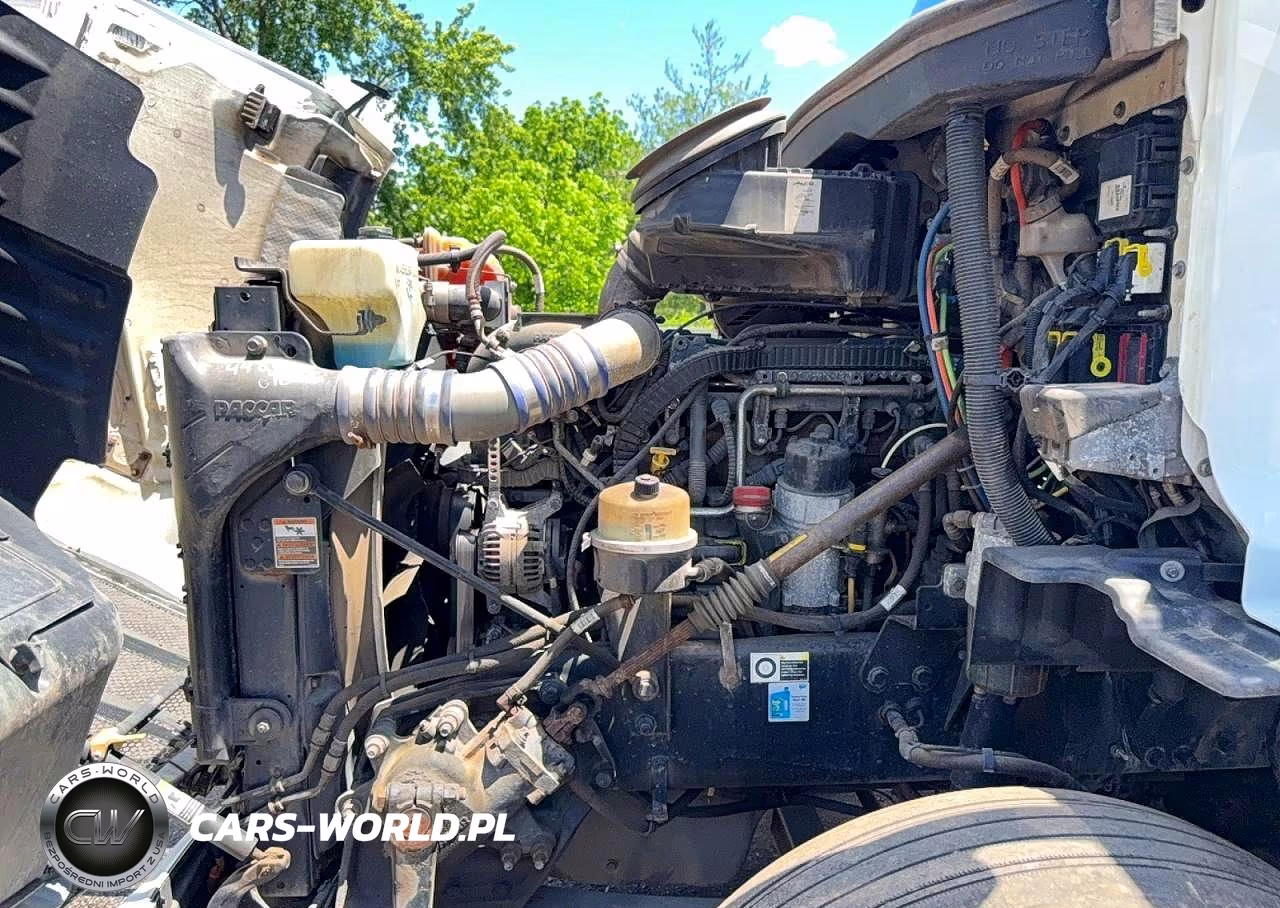 2015 Peterbilt 579 VIN:1XPBDP9X7FD295989 - 11