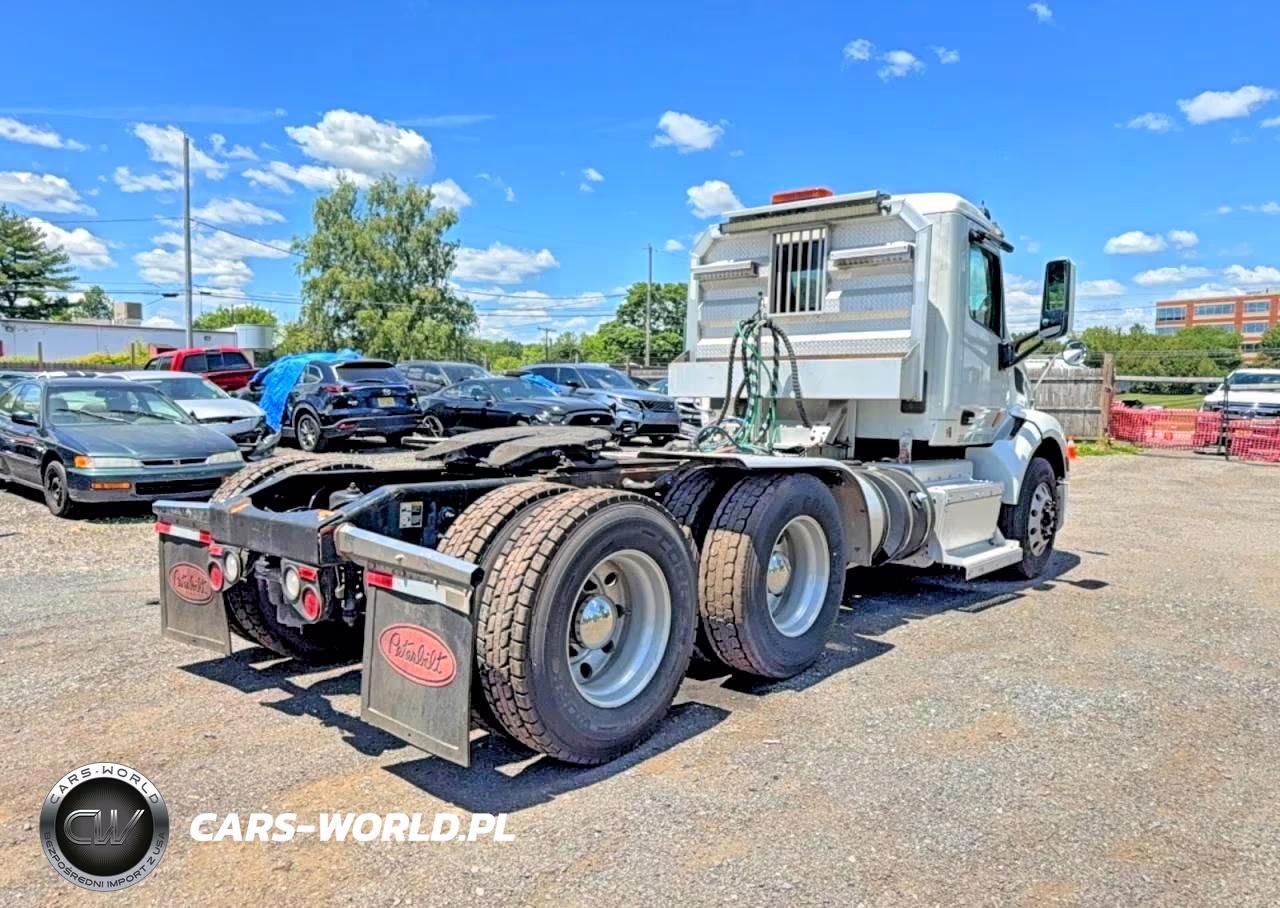2015 Peterbilt 579 VIN:1XPBDP9X7FD295989 - 4