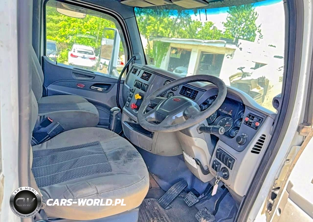 2015 Peterbilt 579 VIN:1XPBDP9X7FD295989 - 5