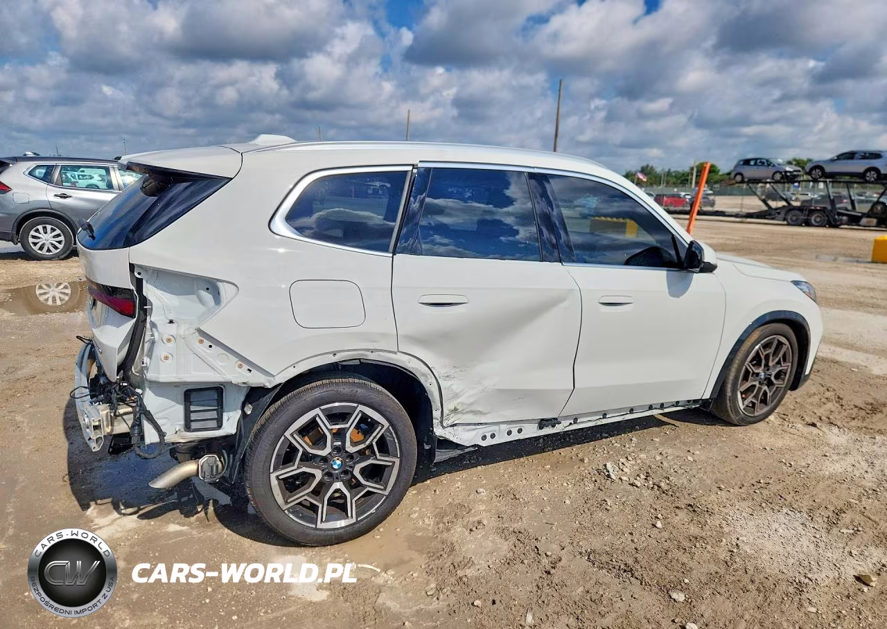 2025 BMW X1 xDrive28I VIN:WBX73EF08S5257992 - 3