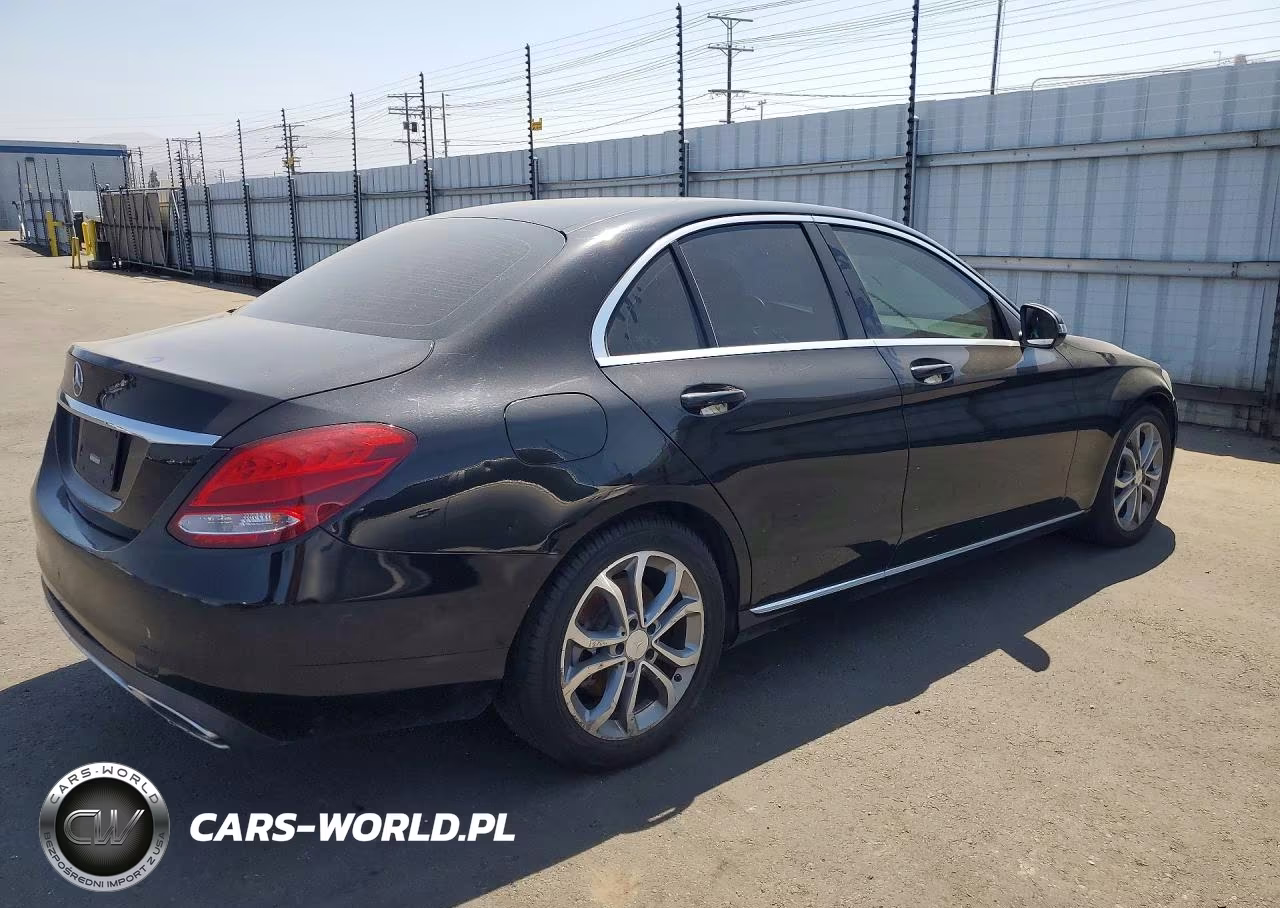 2016 Mercedes-Benz C 300 VIN:55SWF4JB4GU112049 - 3