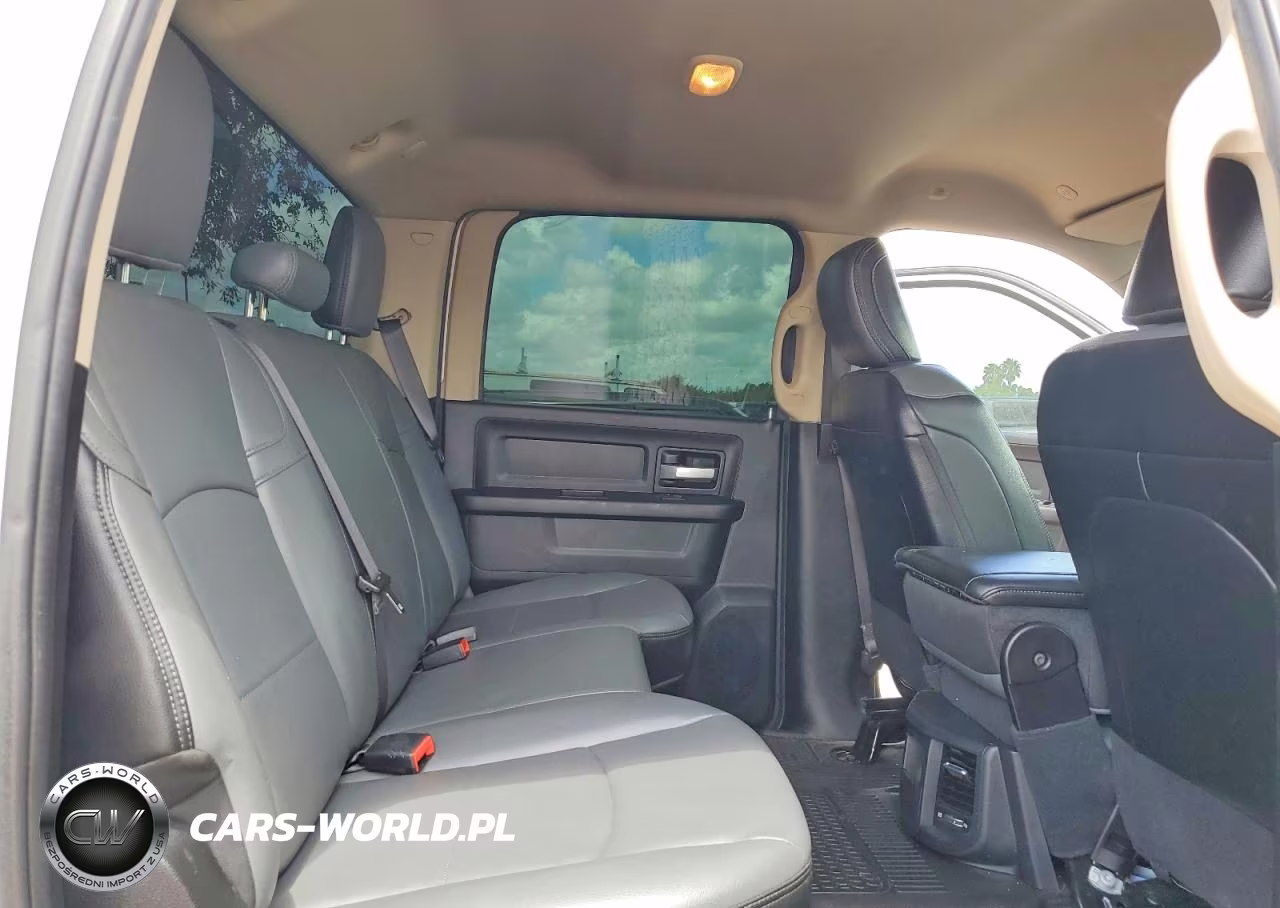 2019 Ram 2500 Tradesman VIN:3C6UR4HL9KG712901 - 10