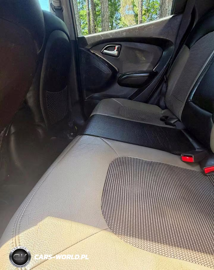 2010 Hyundai Tucson Gls VIN:KM8JU3AC9AU040098 - 6