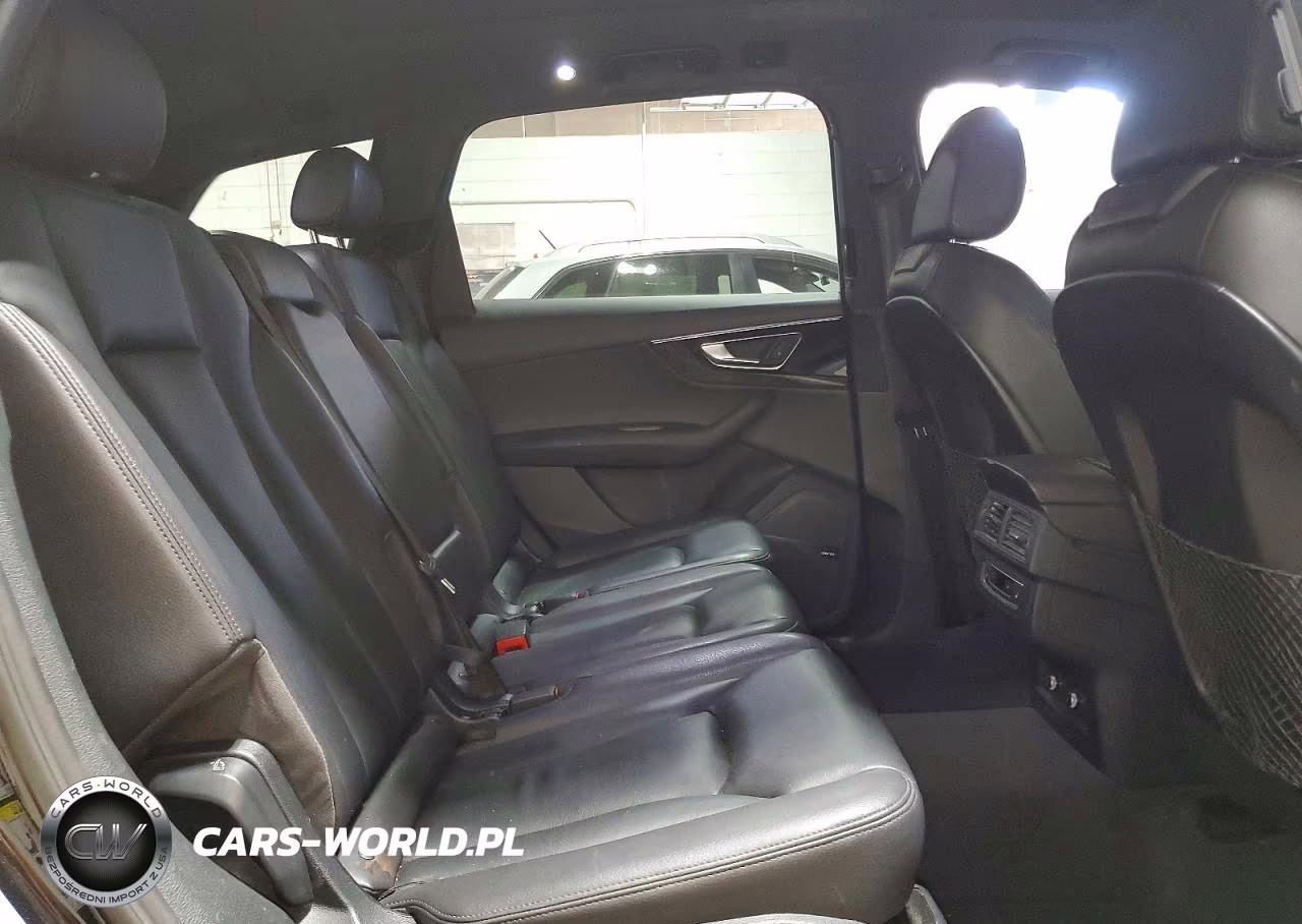 2018 Audi Q7 Premium Plus VIN:WA1LAAF75JD006708 - 11