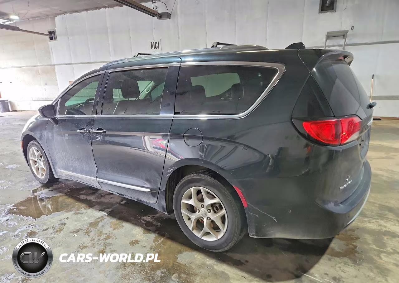 2017 Chrysler Pacifica Touring L Plus VIN:2C4RC1EG6HR551058 - 2