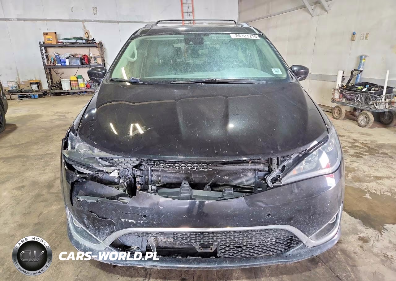 2017 Chrysler Pacifica Touring L Plus VIN:2C4RC1EG6HR551058 - 5