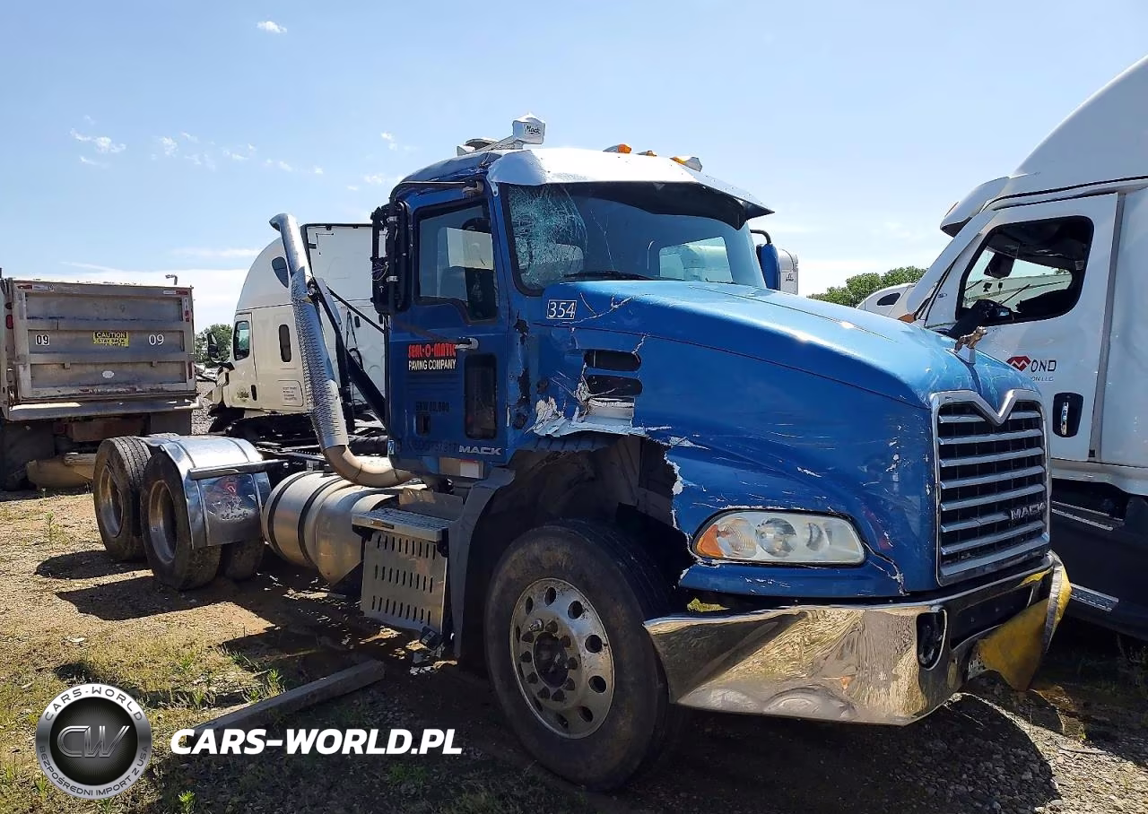 2013 Mack Cxu613 Semi Truck