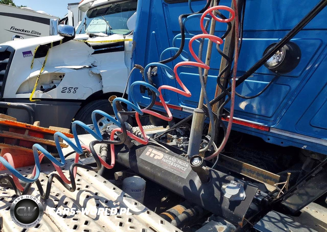 2013 Mack Cxu613 Semi Truck VIN:1M1AW07Y4DM034620 - 9