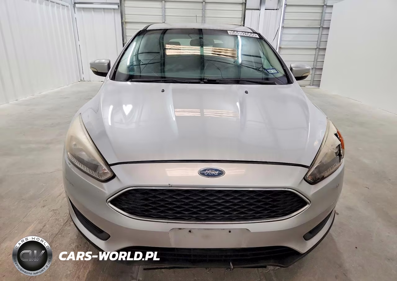 2017 Ford Focus Se VIN:1FADP3K29HL318941 - 5