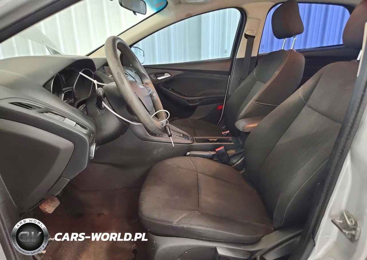 2017 Ford Focus Se VIN:1FADP3K29HL318941 - 7
