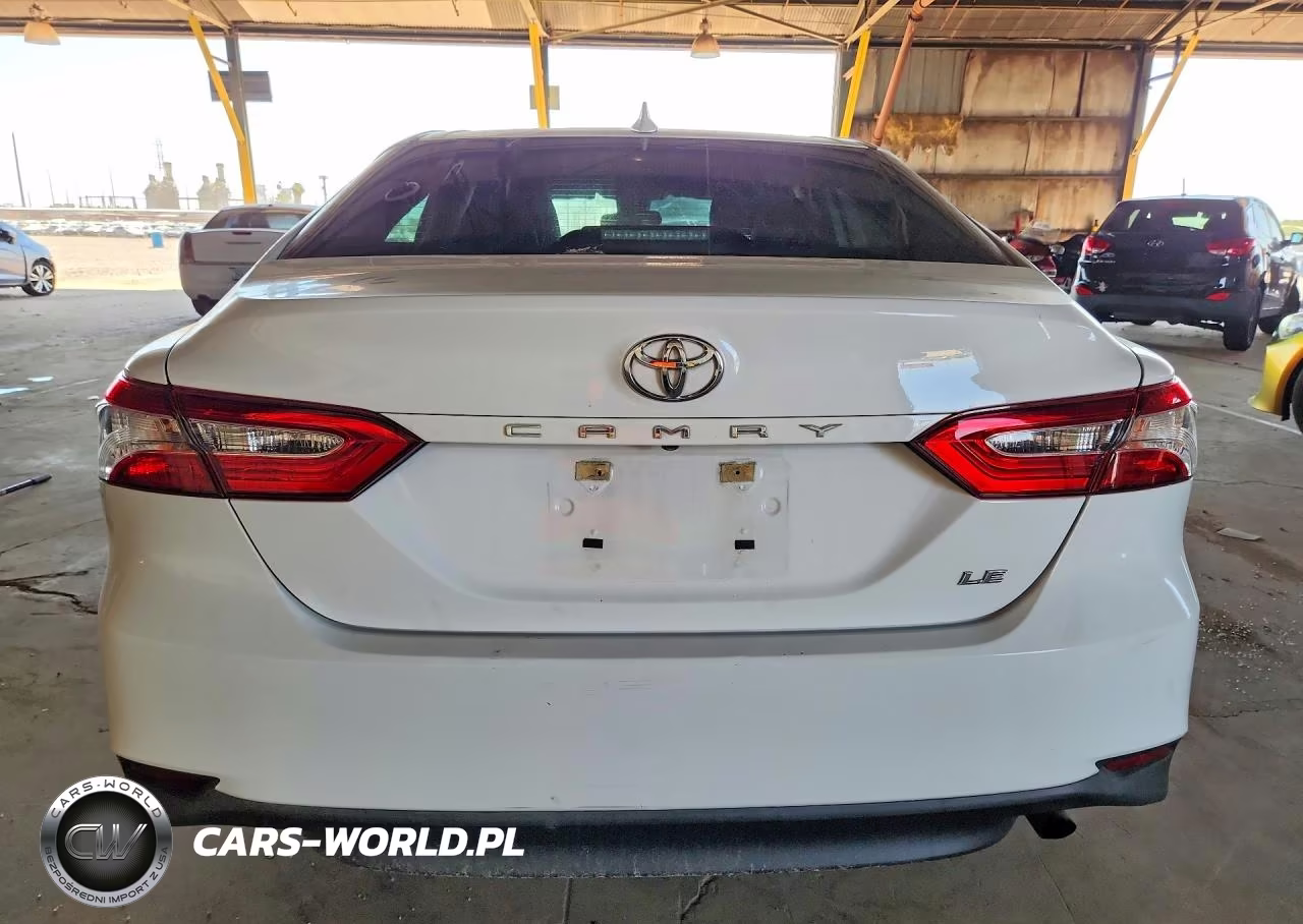 2019 Toyota Camry Le VIN:4T1B11HK7KU684358 - 6