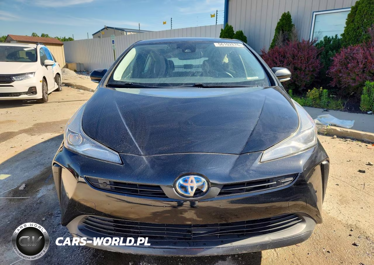 2021 Toyota Prius Xle VIN:JTDKAMFU3M3141205 - 5
