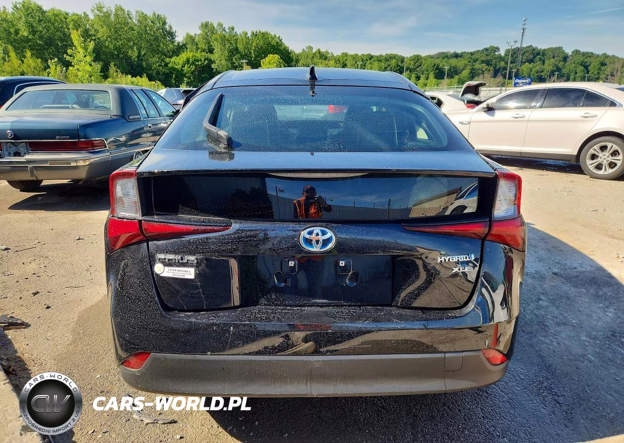 2021 Toyota Prius Xle VIN:JTDKAMFU3M3141205 - 6