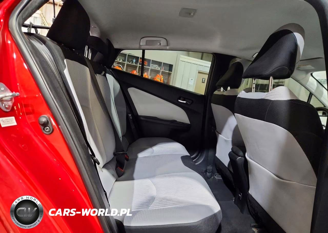 2018 Toyota Prius Two VIN:JTDKBRFU1J3066879 - 10