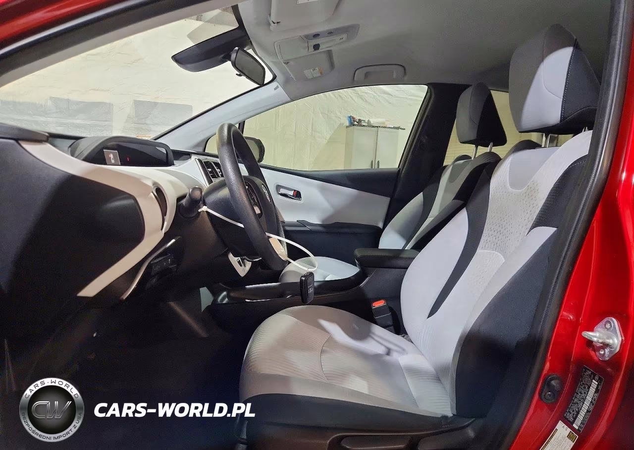 2018 Toyota Prius Two VIN:JTDKBRFU1J3066879 - 7