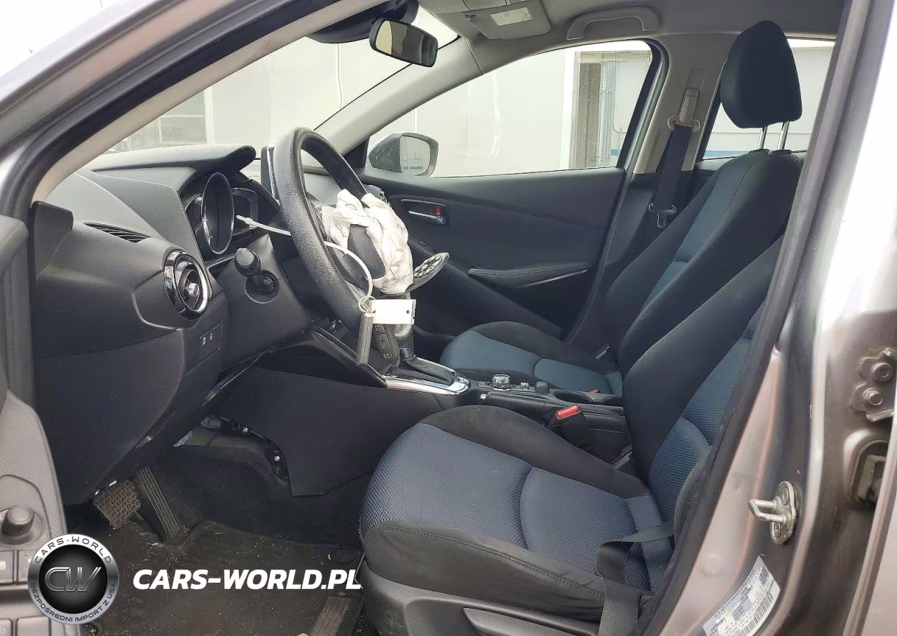 2016 Scion Ia Base VIN:3MYDLBZV6GY120860 - 7