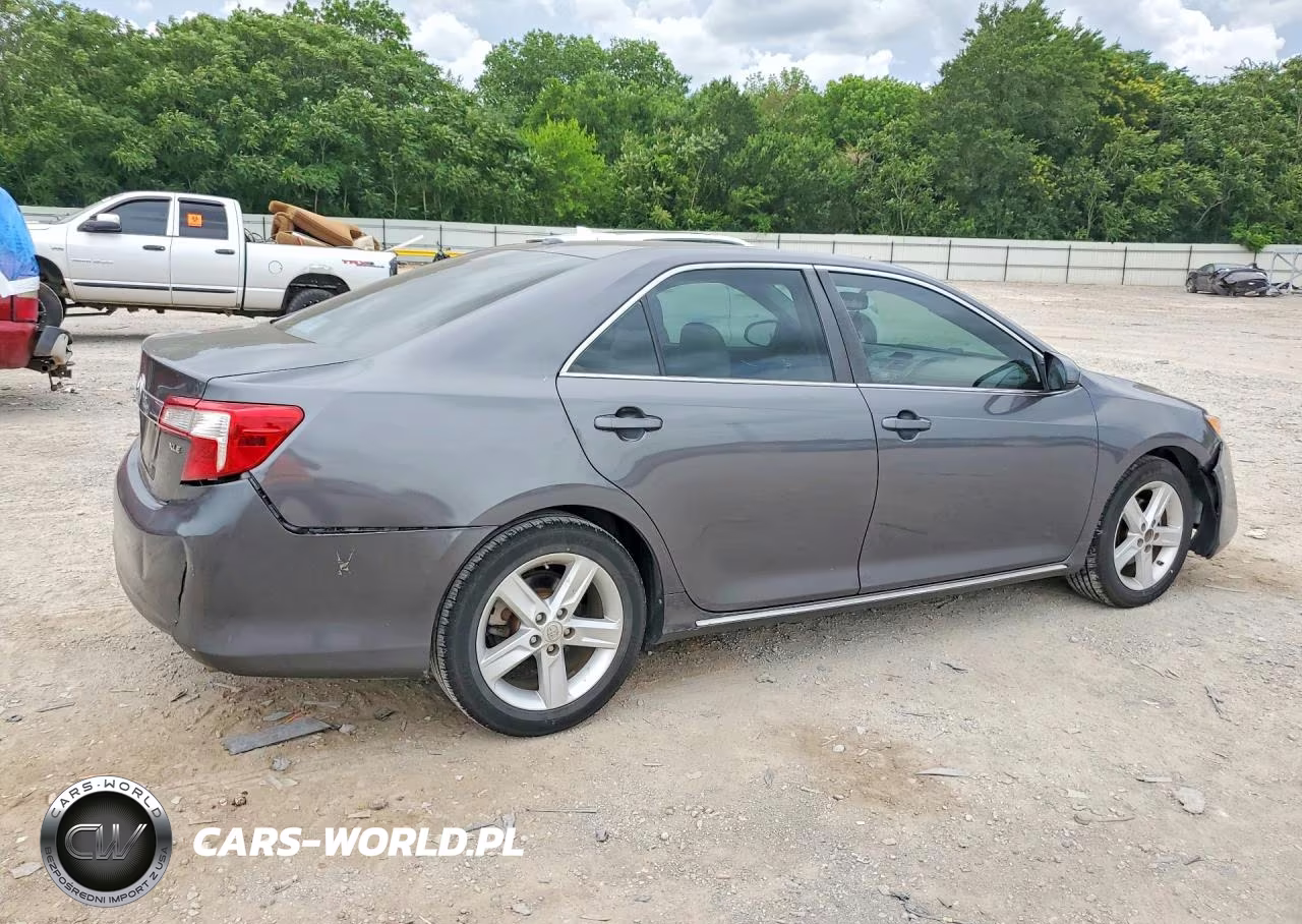 2013 Toyota Camry Xle VIN:4T4BF1FK4DR335381 - 3