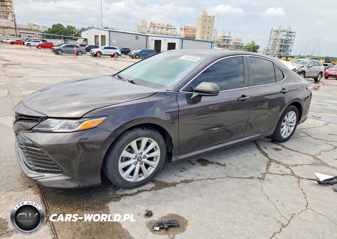 2019 Toyota Camry Le – zdjęcie 1 z 12