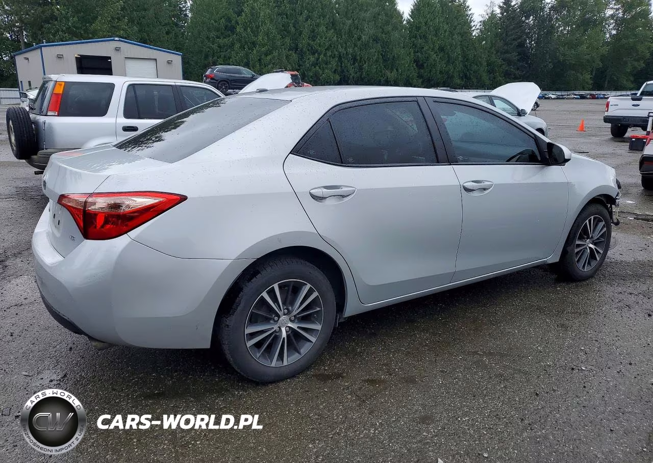 2017 Toyota Corolla Le VIN:2T1BURHEXHC760018 - 3