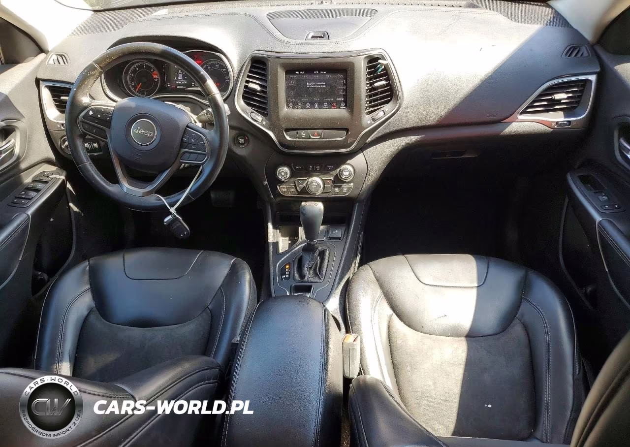 2019 Jeep Cherokee Latitude Plus VIN:1C4PJLLB9KD263819 - 8