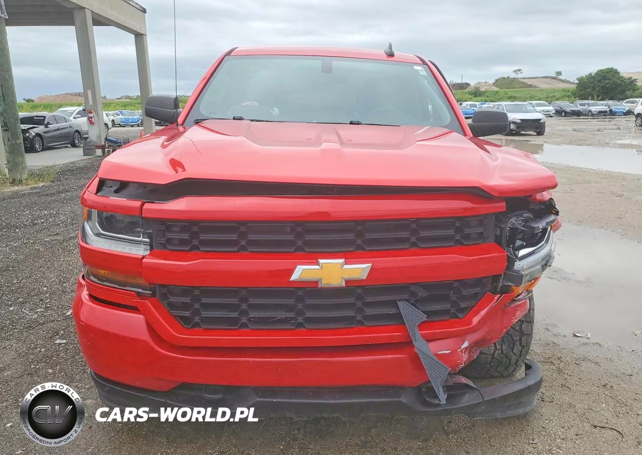 2018 Chevrolet Silverado C1500 Custom VIN:1GCRCPEC9JZ333062 - 5