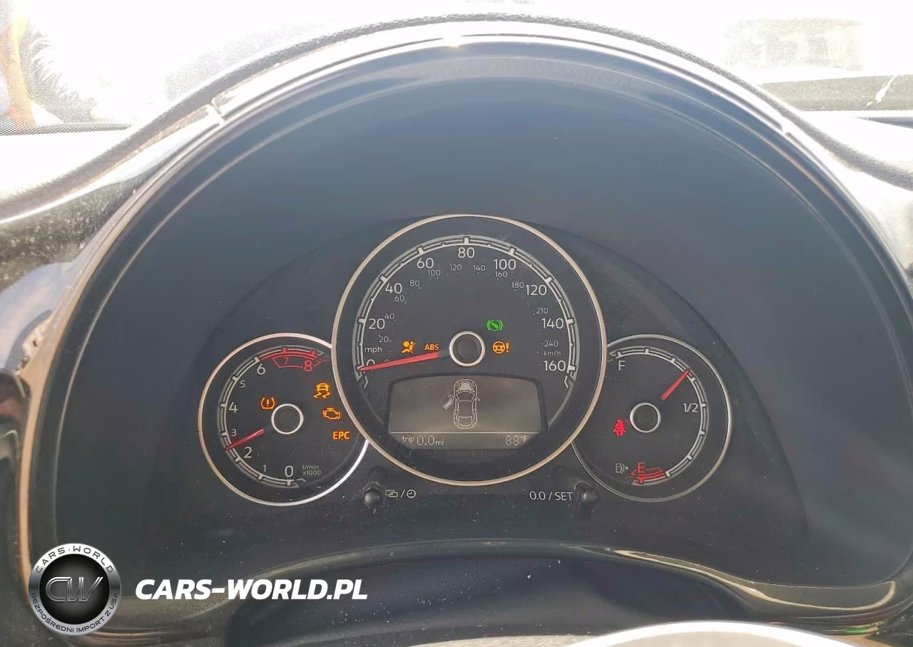 2019 Volkswagen Beetle S VIN:3VWFD7AT7KM714902 - 9