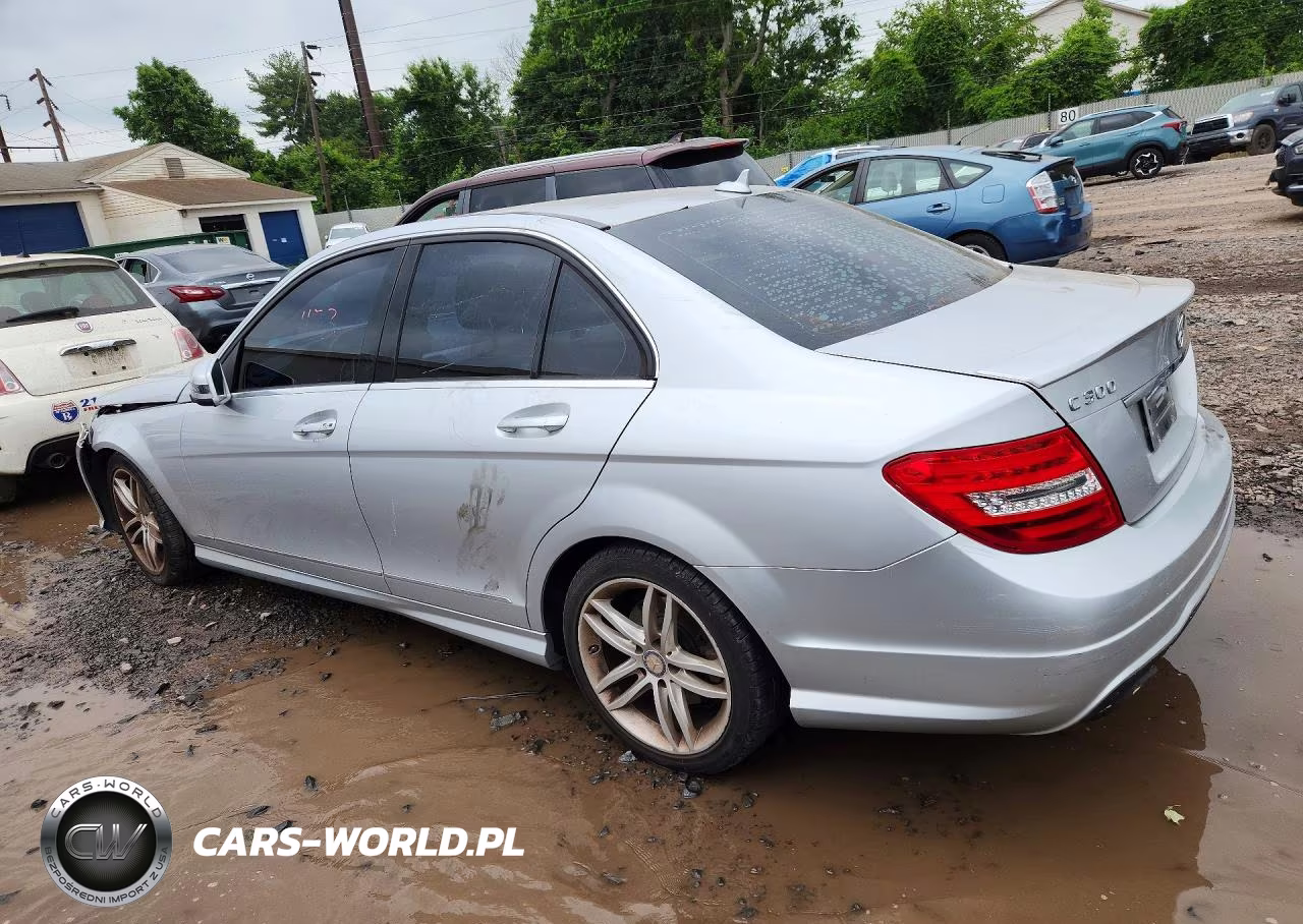 2013 Mercedes-Benz C 300 4Matic VIN:WDDGF8AB3DR285876 - 2