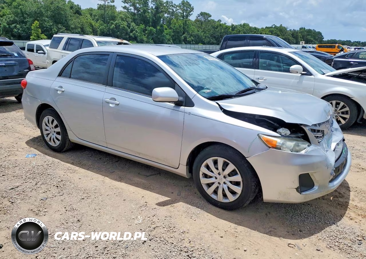 2013 Toyota Corolla Le VIN:5YFBU4EE1DP118529 - 4