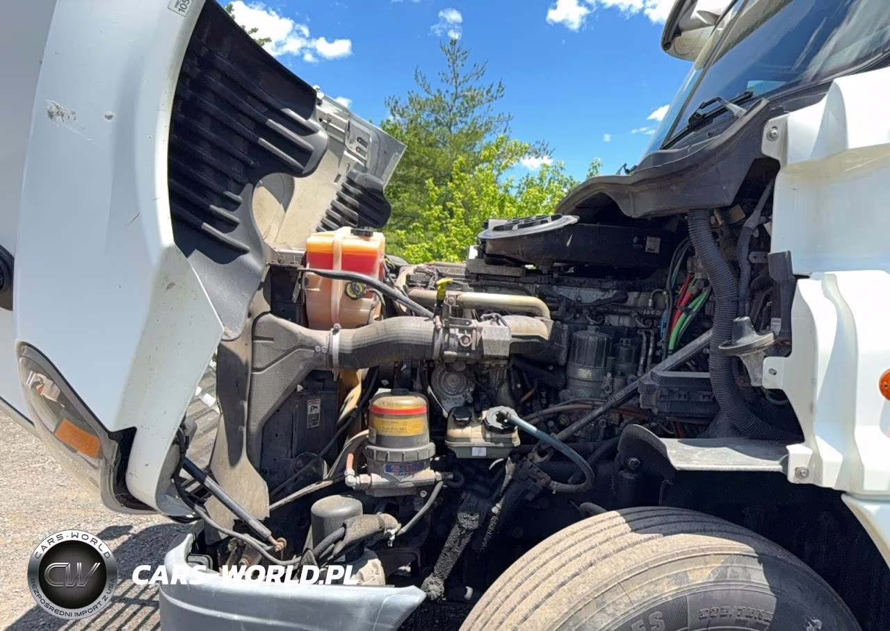 2012 Freightliner Cascadia 125 VIN:1FUJGEDVXCSBM0774 - 11