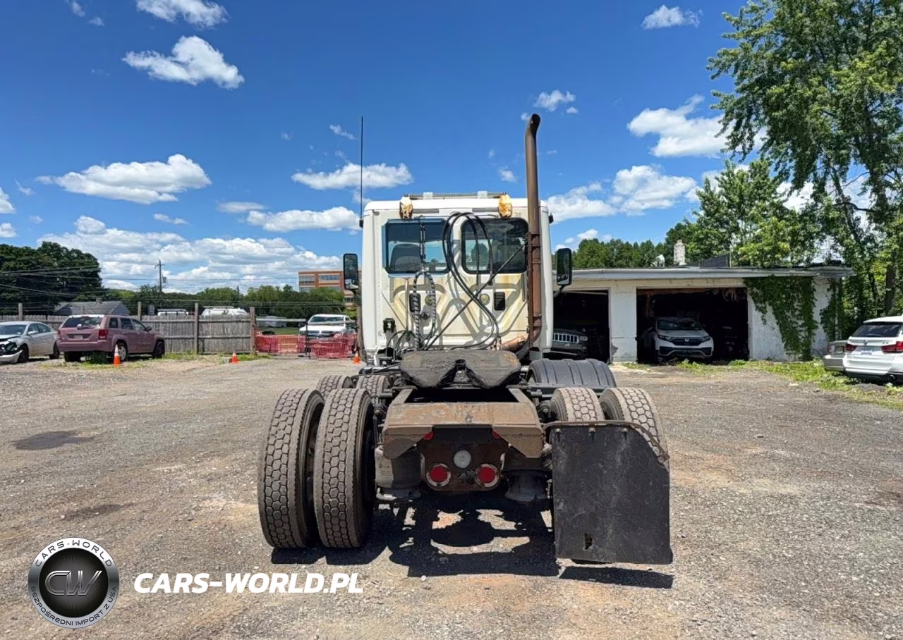 2012 Freightliner Cascadia 125 VIN:1FUJGEDVXCSBM0774 - 13