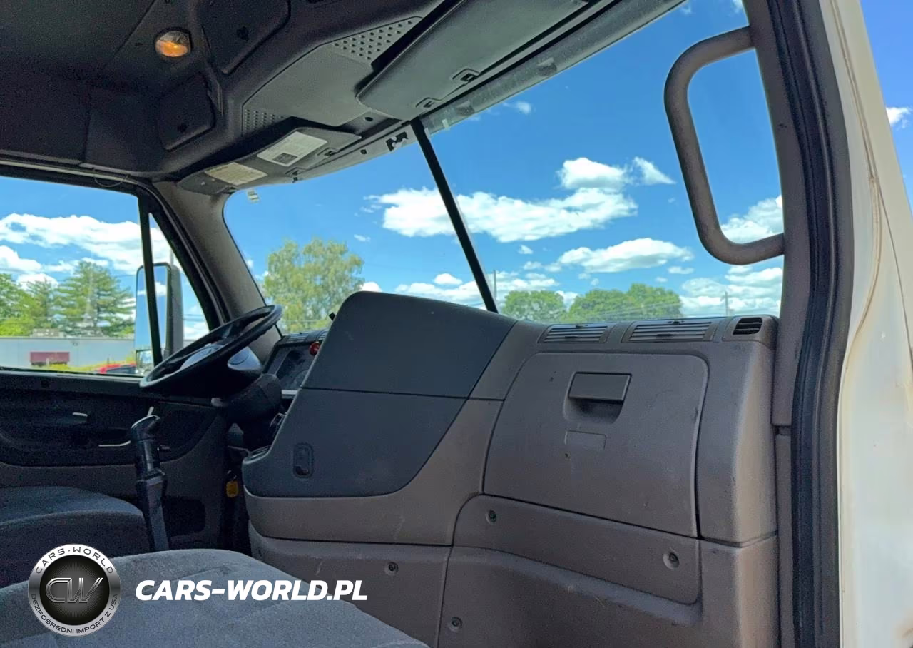 2012 Freightliner Cascadia 125 VIN:1FUJGEDVXCSBM0774 - 5