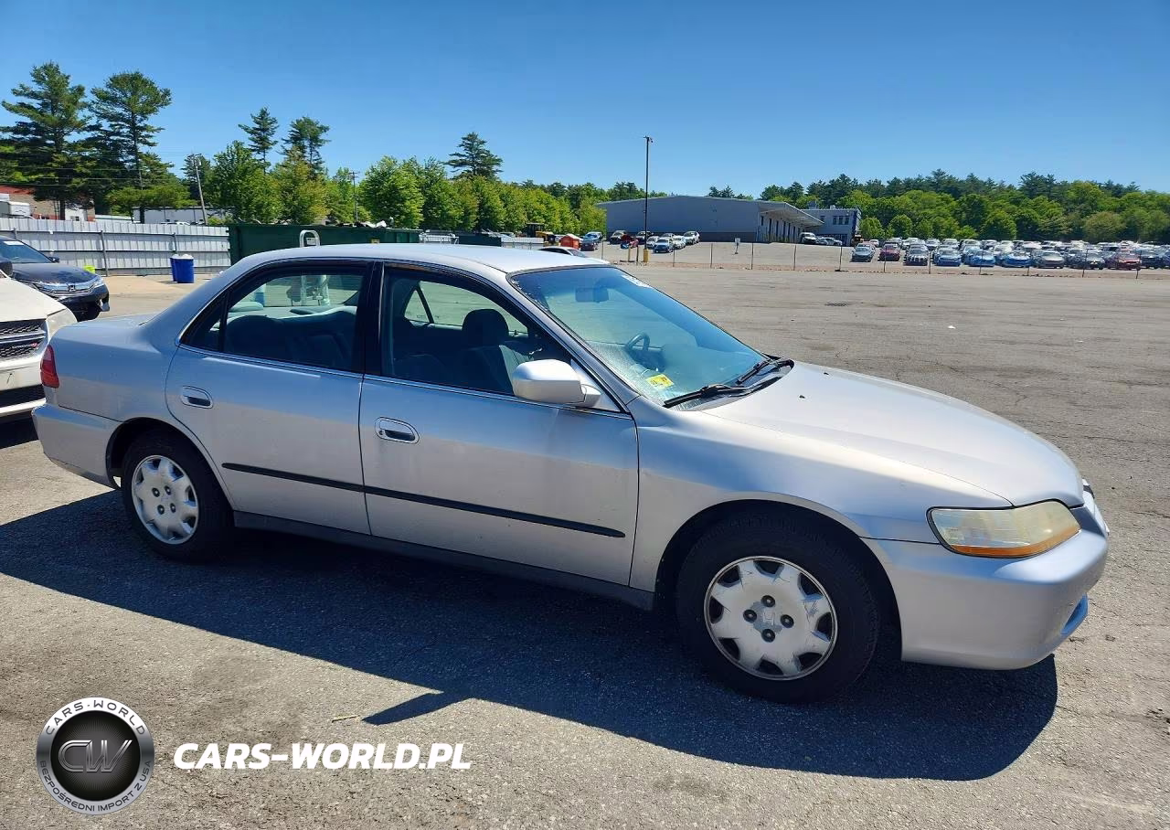 1999 Honda Accord Lx VIN:1HGCG6653XA000210 - 4