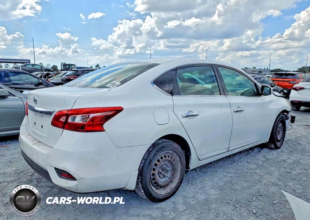 2018 Nissan Sentra S VIN:3N1AB7AP0JY319301 - 3